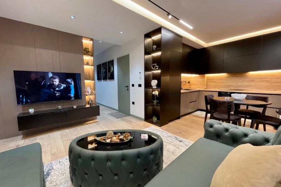 Queens Luxury Apartments Tirana