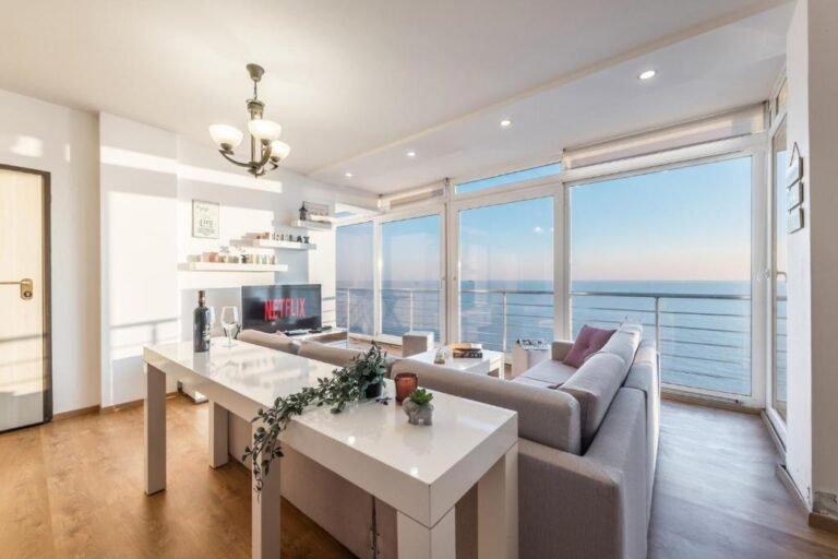 Blue Heaven -Full Sea view Brand new Apartment