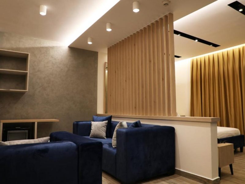 Deluxe suite with spa bath